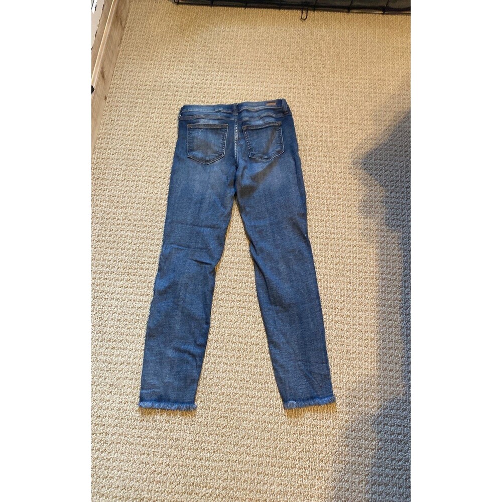 Sneak peek jeans Size 9 Lowrise - Picture 6 of 9